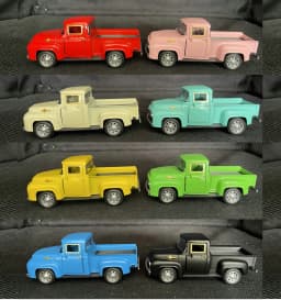1:43 Classic Pickups Truck Simulation Car Model Alloy Pull Back Diecast Vehicle For Boys Children Christmas Decoration Toy