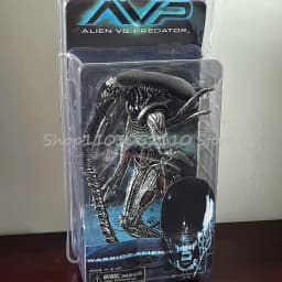 Grid Warrior Xenomorph Alien Figure Alien vs Predator Action Figure Collectible Model Toys Christmas Birthday Gift