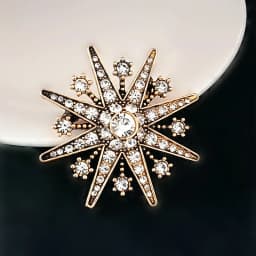 luxury Rhinestone Snowflake Brooches Women Eight Pointed Star Corsage Clothing Accessories Suit Pins Christmas Jewelry Lady Gift