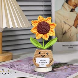 1 Piece Crocheted Sunflower Potted Plant Gift, Mini Cute Handmade Emotional Support Desktop Ornament with Positive Card, Room Decoration, Halloween and Christmas Gift