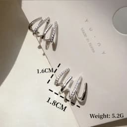 2024 New Bright Crystal Luxury Korean Unusual Claw Stud Earrings Ear Piercing Hook Lrregular Pearl Christmas Jewelry Gift