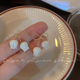 White Color Bowknot Tulip Flower Stud Earrings For Women Brincos Feminino Fashion Rhinestone Jewelry Christmas Girl Friend Gift