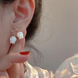 White Color Bowknot Tulip Flower Stud Earrings For Women Brincos Feminino Fashion Rhinestone Jewelry Christmas Girl Friend Gift