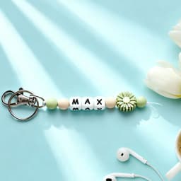 1 Personalized Custom Daisy Silicone Keychain, Beaded Keychain, Bag/Cup Charm, Name Tag Keychain, Christmas Gift