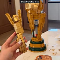 2842pcs New Champion Trophy Bricks Building Blocks Golden Winner Cup Football Award Building Model Christmas Gift for Adult Toy