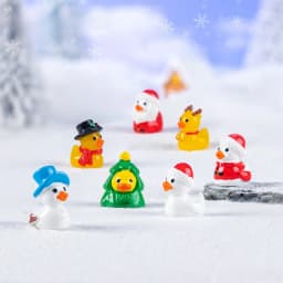 Mini Christmas Yellow Duck Resin Figurines DIY Micro Landscape Accessories Mini Car Dashboard Decor Ornaments