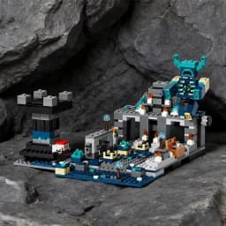 584pcs The Deep Dark Battle Building Blocks Toy Assembled Toys for Birthday Christmas Gifts