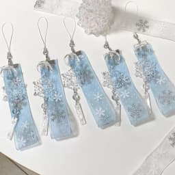 1 Piece of Dreamy Snowflake Ribbon Phone Charm, Phone Accessory, Bell Pendant Keychain, Christmas Bag Accessory, Water Drop Lace