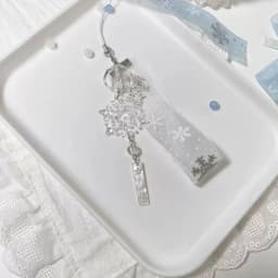 1 Piece of Dreamy Snowflake Ribbon Phone Charm, Phone Accessory, Bell Pendant Keychain, Christmas Bag Accessory, Water Drop Lace