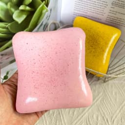 1 Piece of Bread-Shaped Buttery Squishy Toy, Slow Rebound Sensory Stimulation Squeeze Toy, Anxiety-Relieving Stress Ball, Small and Cute Pocket-Sized Stress-Relief Toy, Party Favors, Easter Egg Fillers, Christmas Stocking Stuffers