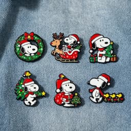 6pcs Christmas Cartoon Puppy Dog Enamel Pins Set Cute Santa Hat Holiday Brooches Decorative Collectible Pins for Backpack Gift