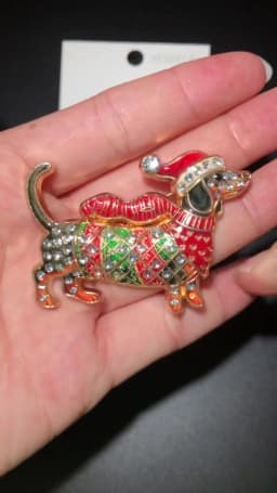 Wuli&baby Lovely Christmas Dog Brooches For Women Unisex 2-color Rhinestone Dachshund Animal New Year Party Brooch Pins