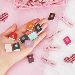 12pcs Miniature Books, 1:12 Scale Miniatures Dollhouse Books Assorted Colors Tiny Christmas Pretend Play Dollhouse Decor