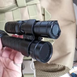 15-30mm Mounting Bracket Universal Flashlight Lamp Tube Clamp Mounts Rail High Strength Tactical Laser Light Hunting Torch Clip