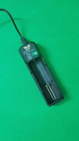 26800 Charger for 3.7-4.2V Li-ion 18650 21700 26650 32650 26800 Battery