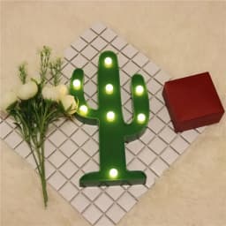 1pc Cactus Shaped Battery Operated Night Light Green Plastic Cactus Mini Table Lamp Wall Mountable Suitable For Bedroom Decor