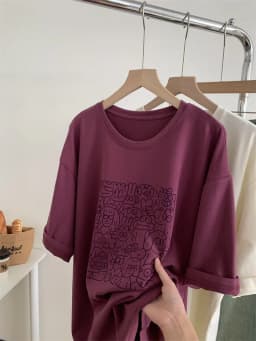 Purple Red Cute Cartoon Print Round Neck Short Sleeved T-shirt for Women Loose Fitting and Slimming