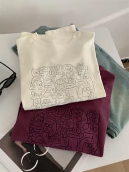 Purple Red Cute Cartoon Print Round Neck Short Sleeved T-shirt for Women Loose Fitting and Slimming