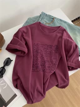 Purple Red Cute Cartoon Print Round Neck Short Sleeved T-shirt for Women Loose Fitting and Slimming