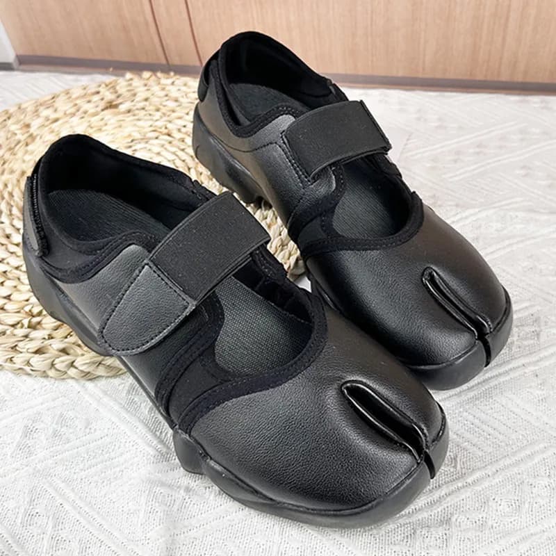 2026 Tabi Shoes for Woman's Pointed Toe Thick Bottom Mixed Colors Hook Loop Sneakers Autumn Ladies Comfortable Soft Casual Shoes