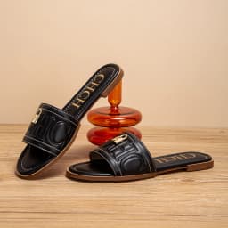 C-H Woman Flat Shoes Summer New Solid Color Embossed Sandals Simple Fashion Slippers For Girl Students Shoes