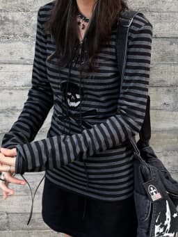 Tonngirls Gothic Retro T-shirt Women Lace Up Striped Casual Shirt Y2k Vintage Print Graphic Tops Streetwear american Grunge Tops