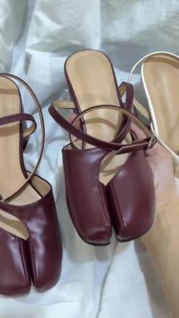 Crossed Ankle Belt Buckle Split Toe Sandals Women Brand Designer Slingback Tabi Chunky High Heels INS Fashion Girls Shoes 2025