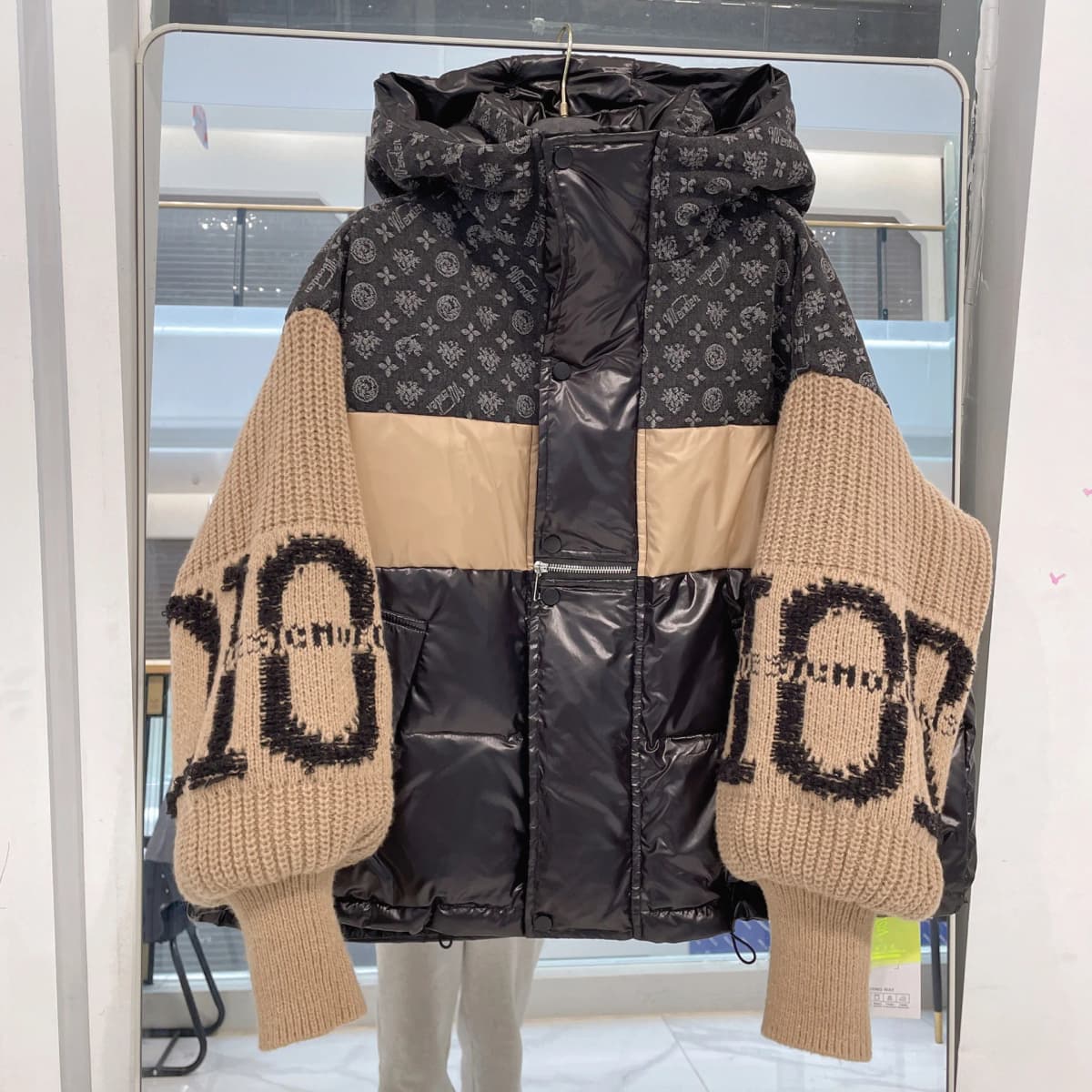 New Trendy Brand Denim Patchwork Hooded Down Jacket for Women's Knitted Sleeves, Letter Flower Thickened White Duck Down Jacket