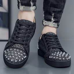 New Street Personality Skate Shoes Men Trend Sneakers Tapered Rivets Casual Studded Trainers Fashion Punk Hip Hop Shoes Man Boy