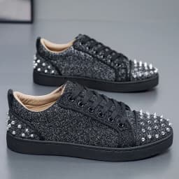 New Street Personality Skate Shoes Men Trend Sneakers Tapered Rivets Casual Studded Trainers Fashion Punk Hip Hop Shoes Man Boy
