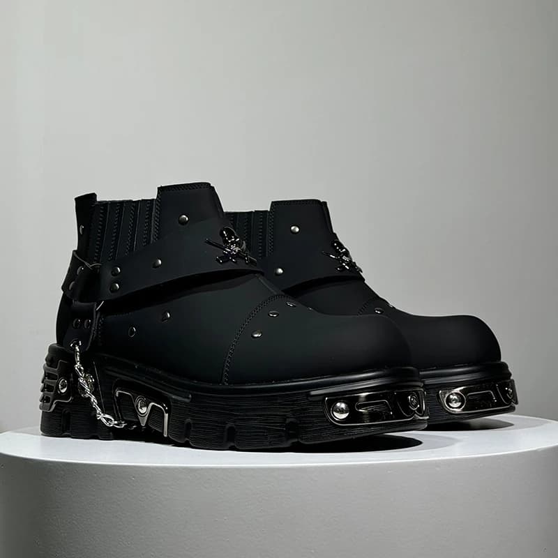 Men New Black Rock Punk Metal Patchwork Fashionable Boots Men Low Cut Height Increasing Fashionable Casual Shoes