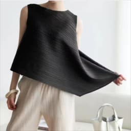 Miyake Elegant Pleated Vest Women's Summer New Irregular Loose Slimming T-shirt Stylish Top Ins Chinese Design Sense Pressure