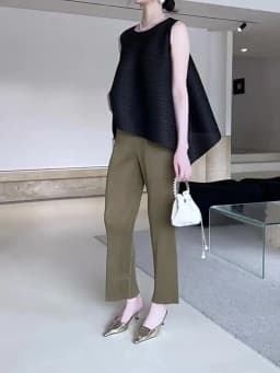 Miyake Elegant Pleated Vest Women's Summer New Irregular Loose Slimming T-shirt Stylish Top Ins Chinese Design Sense Pressure