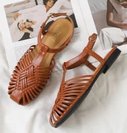 ZAROY Summer Cross Strap Flat Sandals Women Round Toe Ankle Buckle Hollow Casual Roman Sandalia Zapatos De Mujer сандали