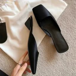Elegant Satin Strange Style Low Heel Slide Sandals Women Comfortable Sexy Square Toe Slippers Summer Casual Designer Flip Flops