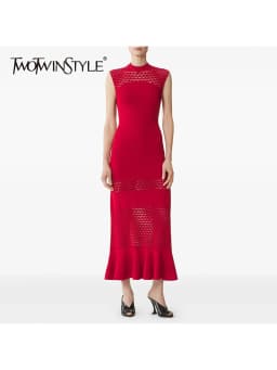 TWOTWINSTYLE Solid Hollow Out Design Sense Knit Dresses for Women Round Neck Sleeveless Tunic Minimalist Long Dress Female New