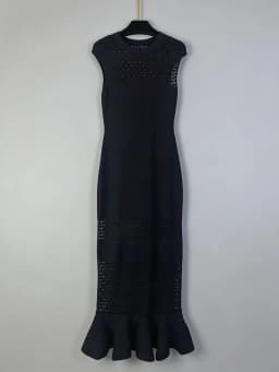 TWOTWINSTYLE Solid Hollow Out Design Sense Knit Dresses for Women Round Neck Sleeveless Tunic Minimalist Long Dress Female New