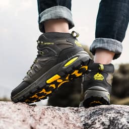 New Leather Men's Boots Outdoor Waterproof Hiking Boots Lightweight Non-slip Men Sneakers Fashion Desert Men Work Ankle Boots