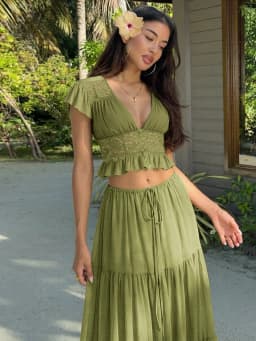 Hugcitar Fashion 2 Piece Sets Solid Short Sleeve Patchwork Lace Crop T-Shirt Lace Up Maxi Skirt Sheer Women Outfits Vacation
