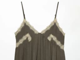 ZERAINS 2026 Spring/Summer New Product Women's V-neck Strap Contrast Splicing Lace Underwear Style Medium length Dress