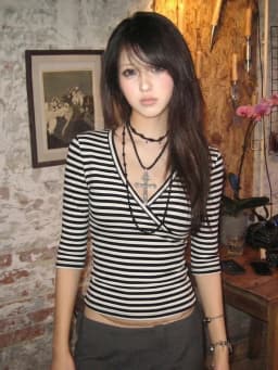 Tonngirls Y2k Aesthetic T-shirt Women Slim V Neck Striped Tee Tops Streetwear Japanese 2000s Crop Tops Outfit Tshirts E-girls