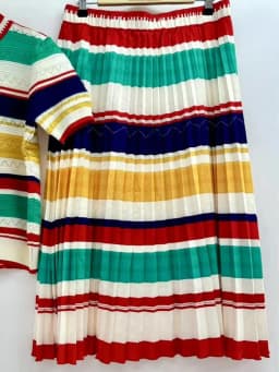 Retrowomen's spring/summer new two-piece striped knit Joker Top+elastic waist and white skirt swing overskirt fashion suit