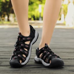 Summer Genuine Leather Women Sandals Comfortable Gladiator Sandals New Designer Sneakers Lightweight Outdoor Women Beach Sandals