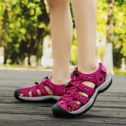 Summer Genuine Leather Women Sandals Comfortable Gladiator Sandals New Designer Sneakers Lightweight Outdoor Women Beach Sandals
