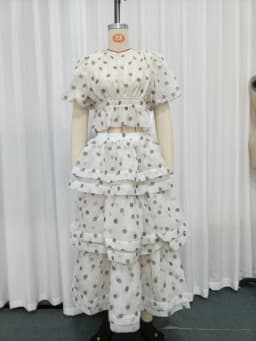 TWOTWINSTYLE French Style Print Two Piece Sets For Women Round Neck Short Sleeve Top High Waist Skirt Cute Set Female KSE532834