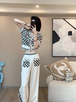 Spring and Summer New Style Casual Age Reducing Wide Leg Pants Two-piece Set Fashionable Retro Top Set for Women