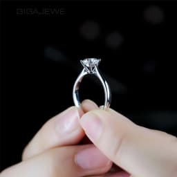 GIGAJEWE 1ct 6.5mm Round Cut D VVS1 Moissanite 925 Silver Ring Diamond Test Passed Fashion Claw Setting Girl Women Gift