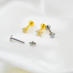 10pcs Body Jewelry 16Gx8mm G23 Titanium Flower CZ Lip Labret Bar Ear Helix Tragus Rook Barbells Stud Piercing Jewelry New