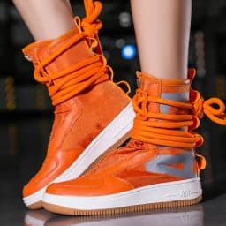 Unisex High-Top Chunky Sole Platform Boots - Winter Couple Shoes in Black and White