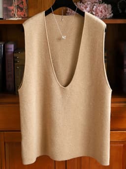 V-neck loose 100% pure cashmere vest vest ladies soft waxy knitted white temperament sleeveless top.
